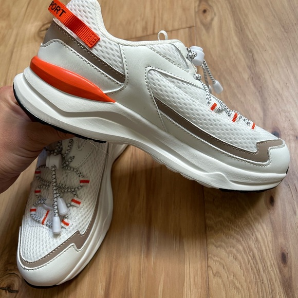 Rockport white and Orange Athletic Sneakers women’s size 7 or men’s size 5 - Picture 8 of 9
